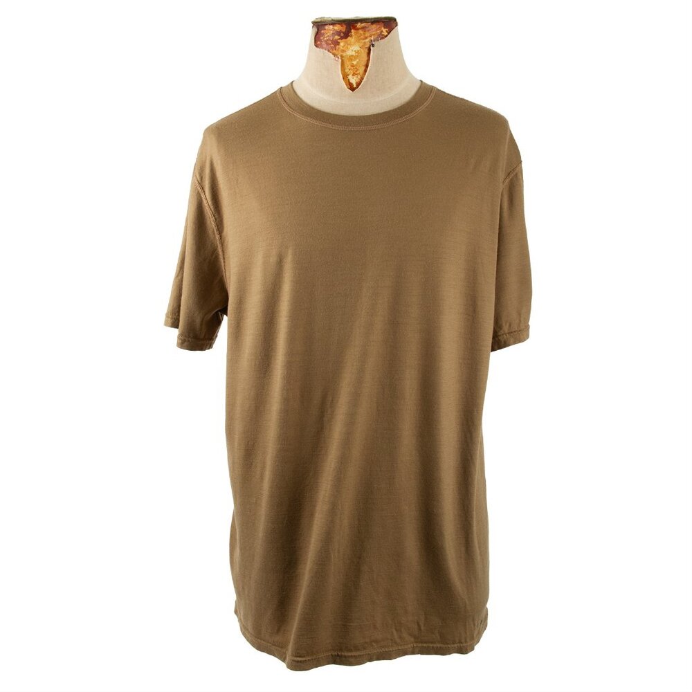 Filson Merino Wool Crewneck Performance Tee – Men’s Size XL (Rugged Tan)